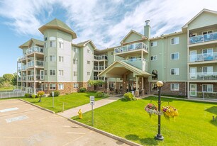 9995 93 Ave in Fort Saskatchewan, AB - Building Photo