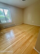 34 Meadow Green Cir in Englishtown, NJ - Building Photo - Building Photo