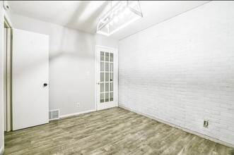 5609 Bryant Ave N in Minneapolis, MN - Building Photo - Building Photo