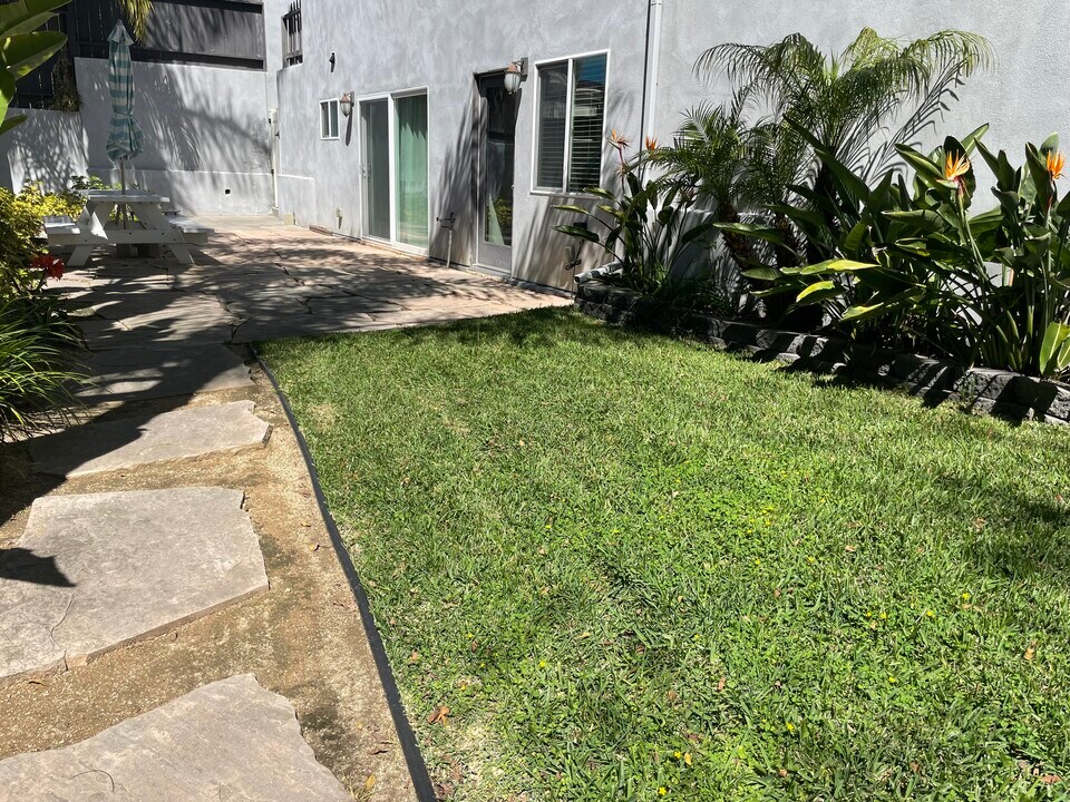 12704 Portofino Dr in Del Mar, CA - Foto de edificio