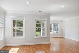 47581 Royal Burnham Terrace in Sterling, VA - Building Photo - Building Photo