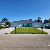 5653 Genesee Pky, Unit 5653 in Bokeelia, FL - Building Photo
