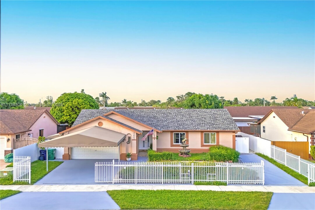 13841 SW 285th Terrace in Homestead, FL - Building Photo