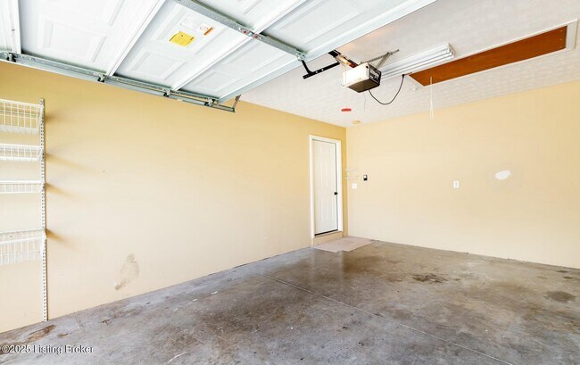 313 Stamper Ave in La Grange, KY - Building Photo - Building Photo