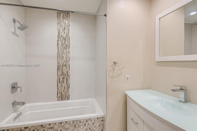 12178 Saint Andrews Pl, Unit 306