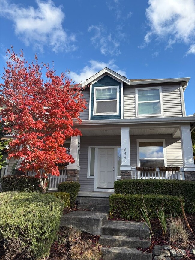 property at 6648 Elizabeth Loop SE