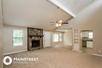 3017 Medina Dr in Jonesboro, GA - Foto de edificio - Building Photo