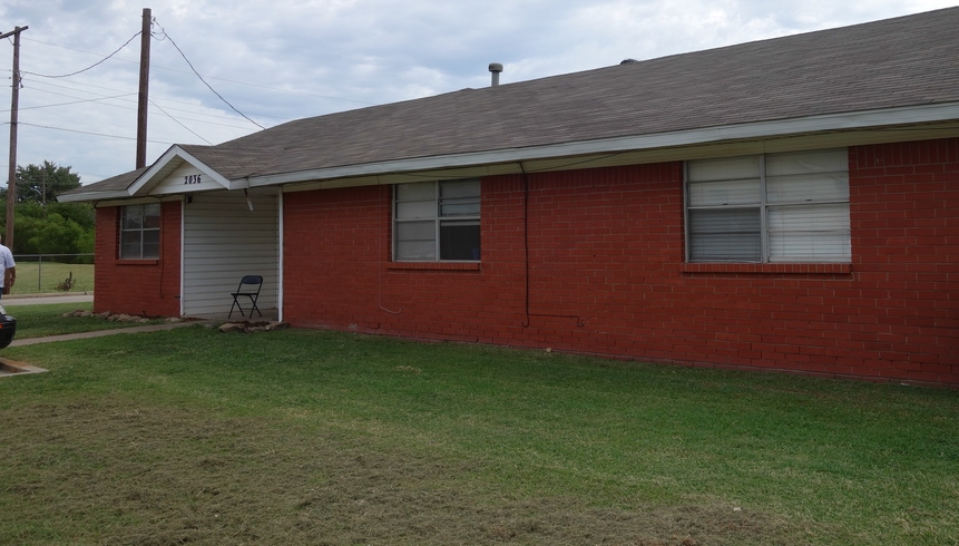 Moore Manor in Oklahoma City, OK - Building Photo