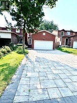 116 Tangmere Crescent in Markham, ON - Building Photo