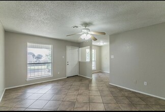 Creole Apartments in Waco, TX - Foto de edificio - Building Photo