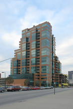 Waterfront Park Place in Louisville, KY - Building Photo - Building Photo