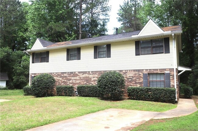 2996 Sonya Ln in Snellville, GA - Building Photo - Building Photo