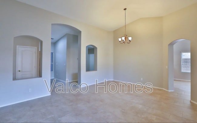 1593 E Wildhorse Pl in Chandler, AZ - Building Photo - Building Photo