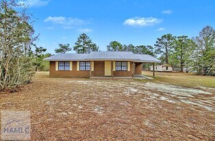 161 Joe Walker Way in Glennville, GA - Building Photo