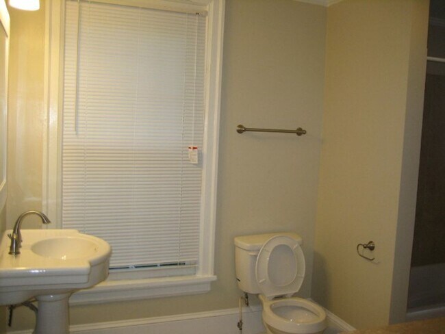 611 Washington St in Raleigh, NC - Building Photo - Building Photo