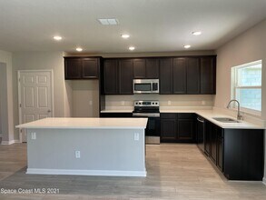 655 Boughton Way in West Melbourne, FL - Building Photo - Building Photo