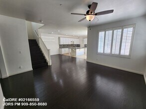 3185 S Hampton Way in Ontario, CA - Foto de edificio - Building Photo