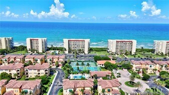 7440 S Ocean Dr in Jensen Beach, FL - Building Photo