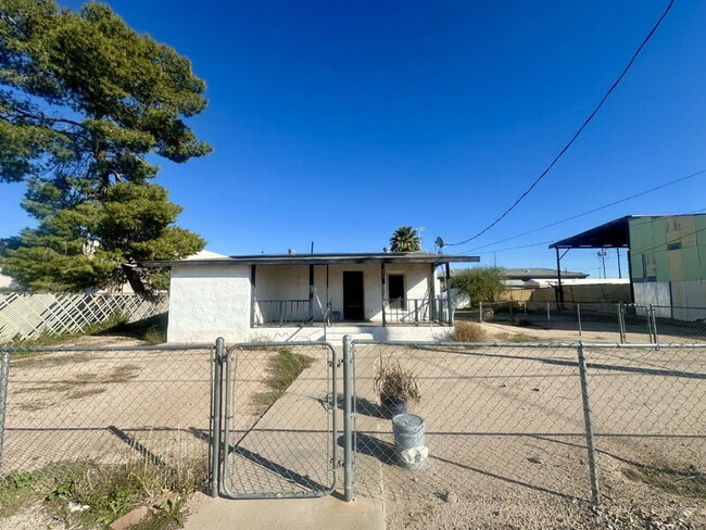 property at 495 N Phoenix St