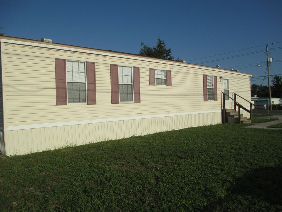 831 N 9th St in Panama City, FL - Building Photo