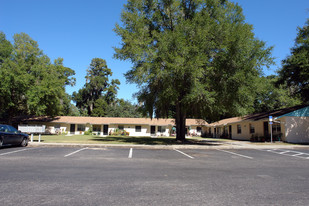 Pavillion Oaks Apartments