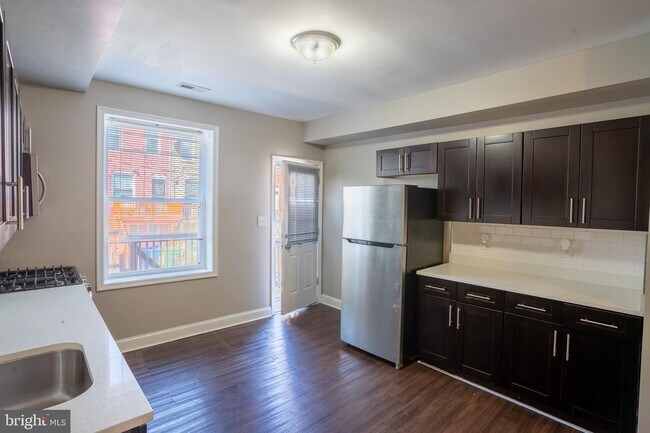 618 E 29th St photo'