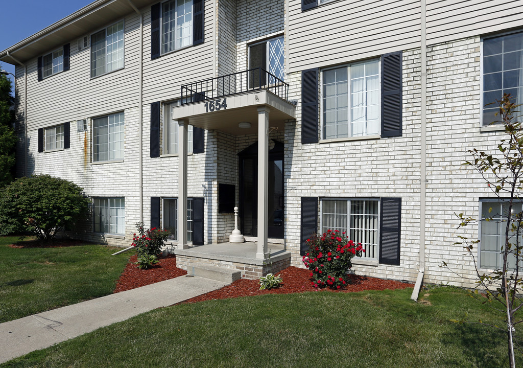 River Raisin Apartments Photo