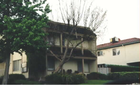 1358 Yucca Dr in San Bernardino, CA - Foto de edificio - Building Photo