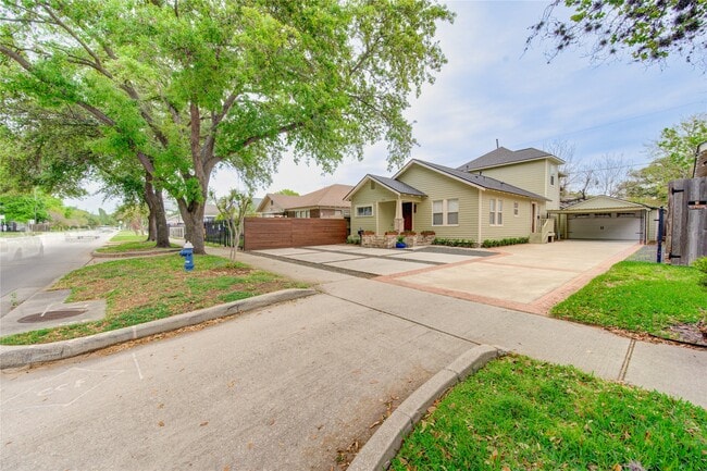 1418 Studewood St in Houston, TX - Building Photo - Building Photo