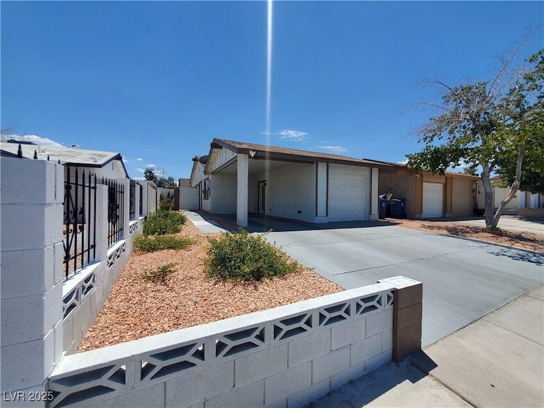 4577 Vía San Marco in Las Vegas, NV - Building Photo