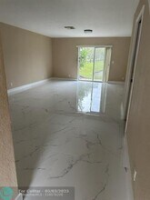 865 Summit Lake Dr in West Palm Beach, FL - Building Photo - Building Photo