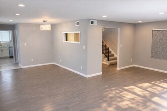 8571 Harwell Dr in San Diego, CA - Building Photo - Building Photo