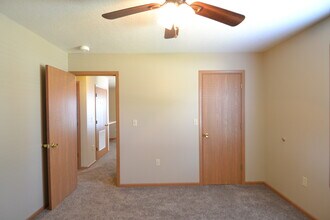 1008 E Randolph St, Unit B in Kirksville, MO - Building Photo - Building Photo