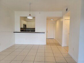 1300 NE 109th St in North Miami, FL - Building Photo - Building Photo