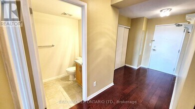 2464 Weston Rd in Toronto, ON - Building Photo - Building Photo