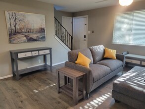 1320 Quari St in Aurora, CO - Building Photo - Building Photo