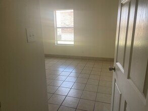 317 Rosalinda #2 Dr in Del Rio, TX - Building Photo - Building Photo