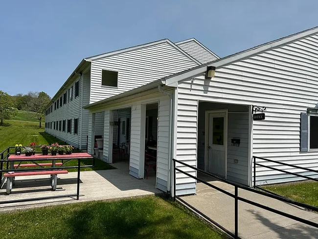 Maple Apartments in Alfred, NY - Foto de edificio - Building Photo