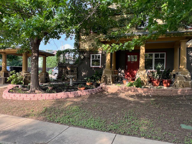 1317 Alston Ave in Fort Worth, TX - Building Photo