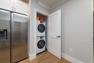 26 Arlington St, Unit 1## in Boston, MA - Building Photo - Building Photo