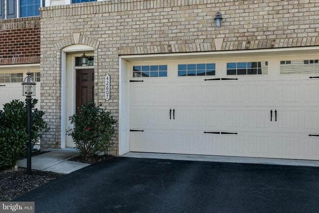 property at 42607 Offenham Terrace