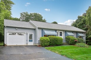 48 Lawndale Ave in Nashua, NH - Building Photo