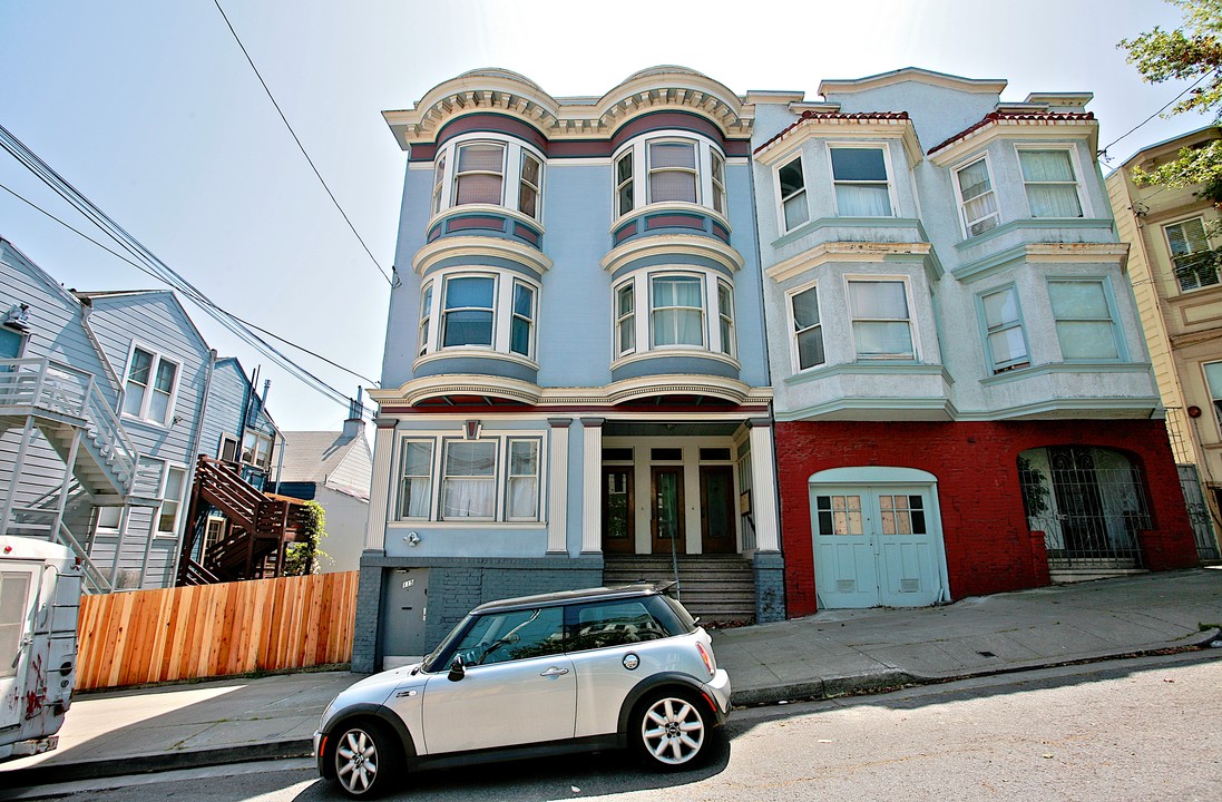 115-121 Henry St in San Francisco, CA - Building Photo