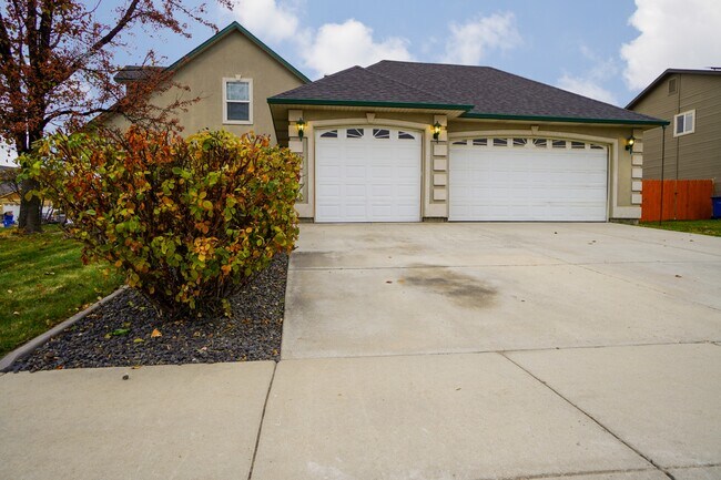 11565 W Zachery Ave in Nampa, ID - Building Photo - Building Photo