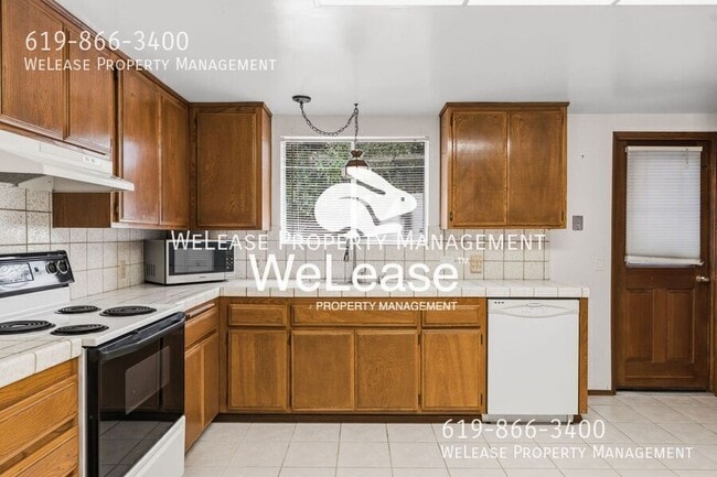 3734 Bonita Canyon Rd in Bonita, CA - Building Photo - Building Photo