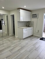 12225 NW 2nd Ave, Unit Studio NM in North Miami, FL - Building Photo