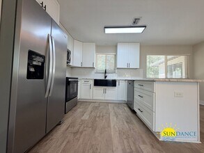 645 Virginia Oak Ct in Fort Walton Beach, FL - Building Photo - Building Photo