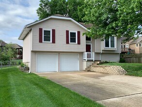1701 NE Patterson Dr in Lee's Summit, MO - Building Photo - Building Photo
