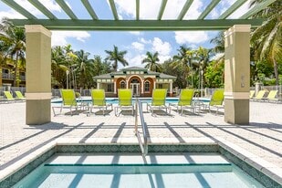 Quantum Lake Villas Apartments in Boynton Beach, FL - Building Photo