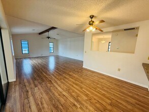 8992 Hernando Way in Spring Hill, FL - Building Photo - Building Photo